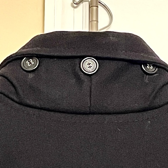 BCBG Max Azria Wool/ Poly/ Cashmere Ruffle Jacket w Button Detail; Size M/L - Picture 11 of 16